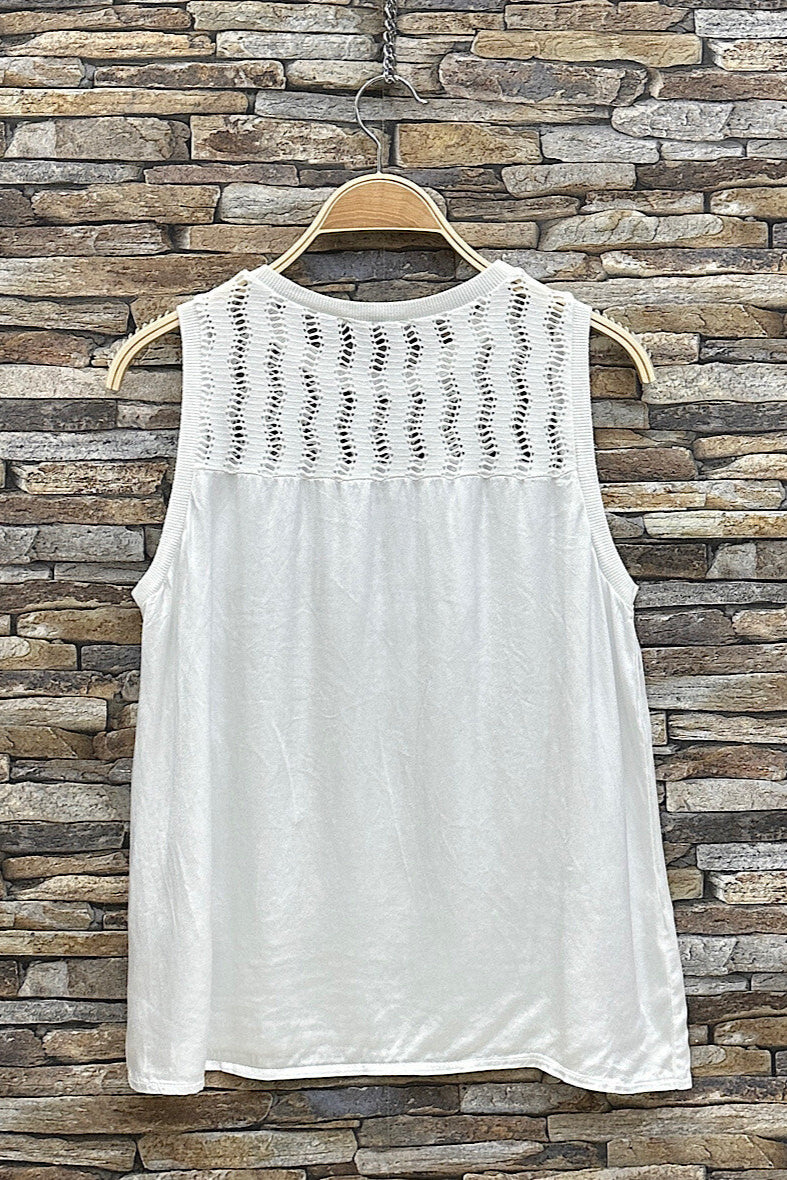 debardeur-amie-fluide-et-romantique-satinee-effet-soie-a-l-avant_blanc 2