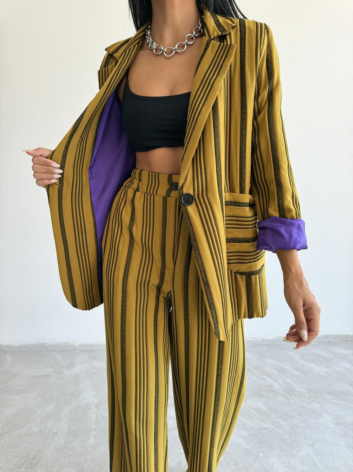 Pantalon tailleur coupe droite a rayures (-30%)