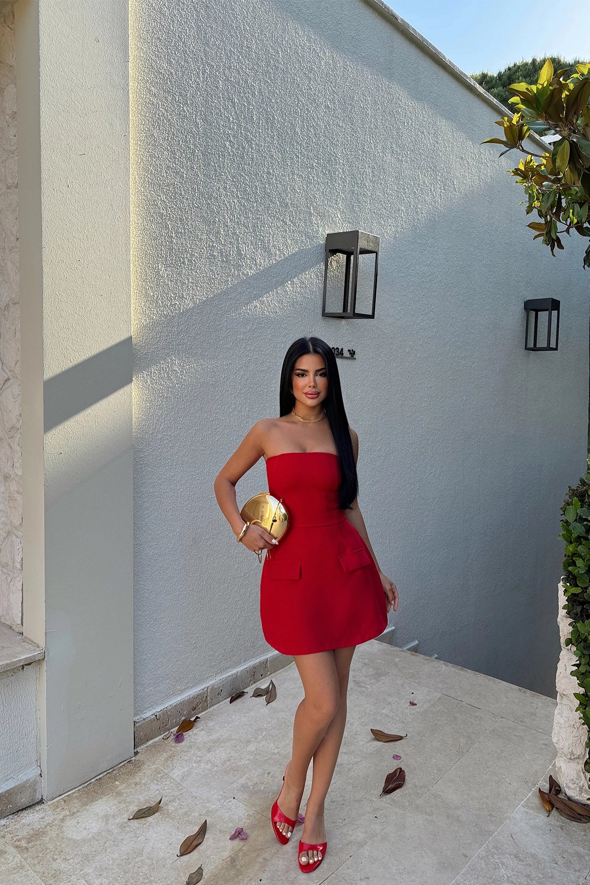 Strapeless red dress 2