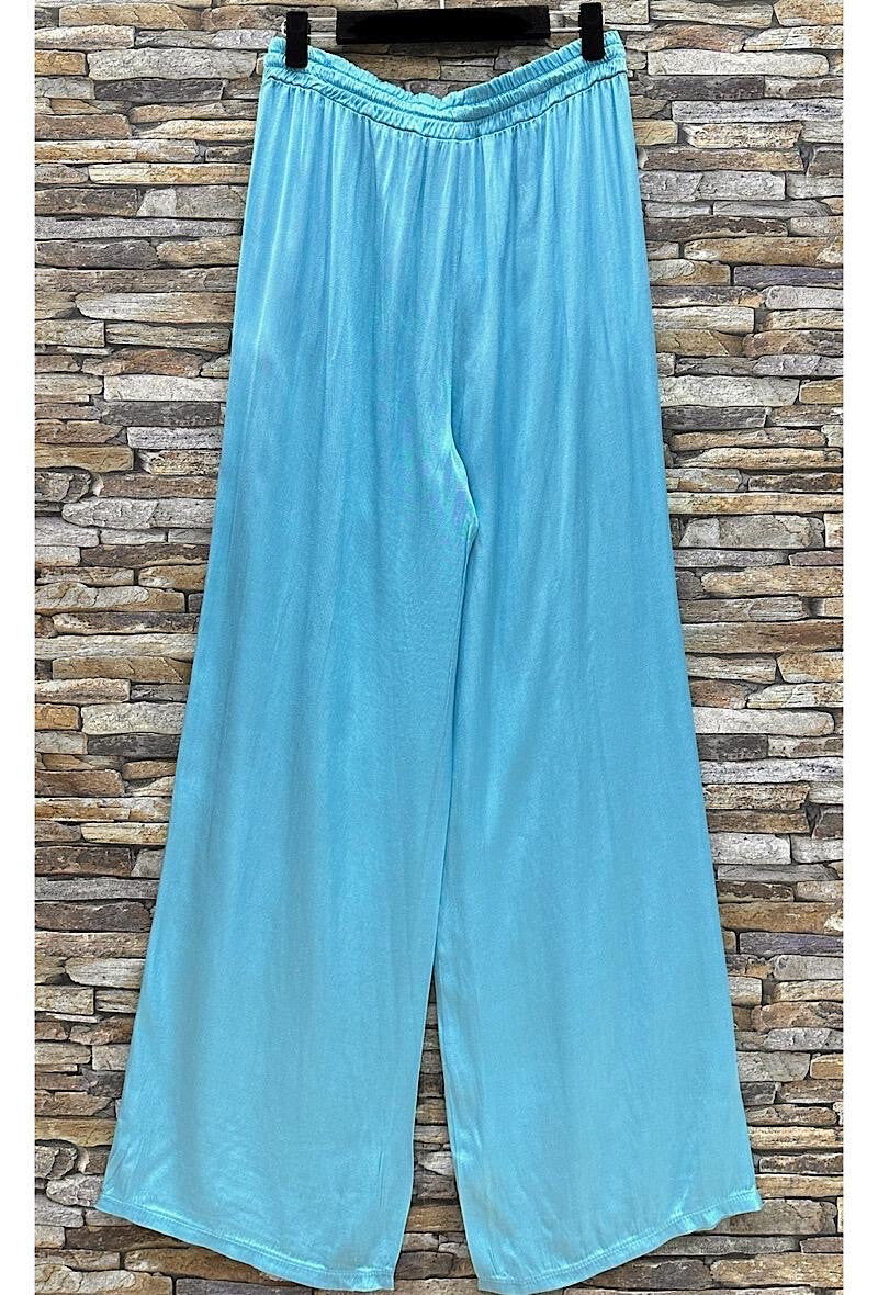 Pantalon satiné a poches, fluide, toucher velouté